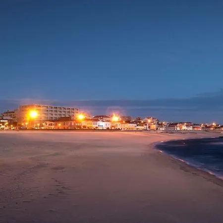 Studio - Espinho Beach House For 6 Pax شقة إسبِنو